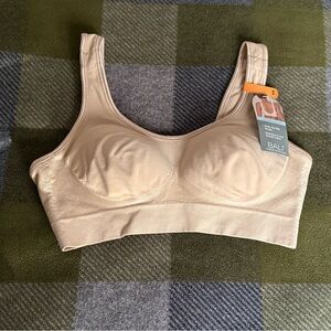 NWT-Bali Comfort Revolution Seamless Wirefree Adjustable Bra - Nude - Size S